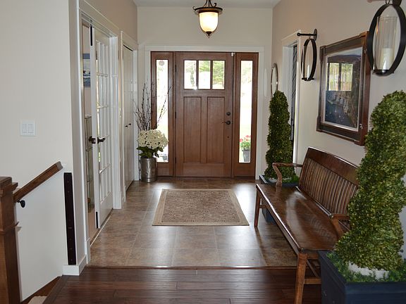 2nd image of 612 Windcrest Dr