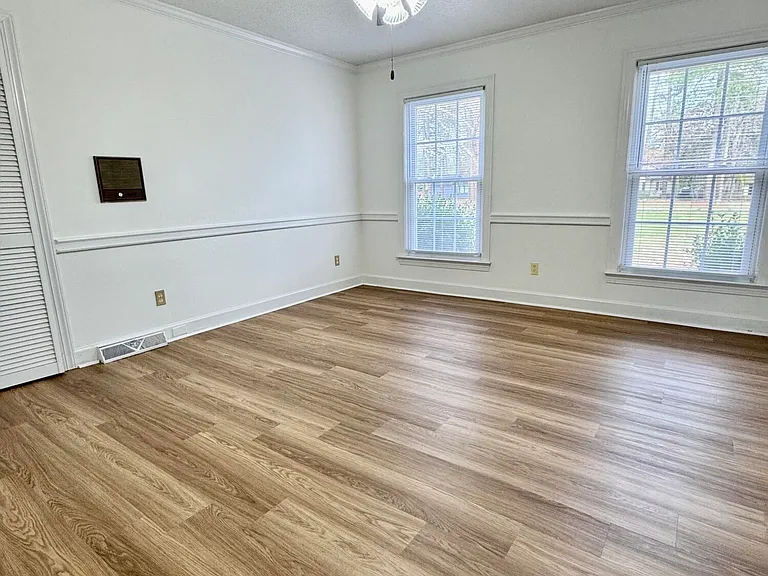 2112 Leon Dr — Photo 22