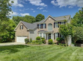 12125 Mountainside Ln, Charlotte, NC 28278