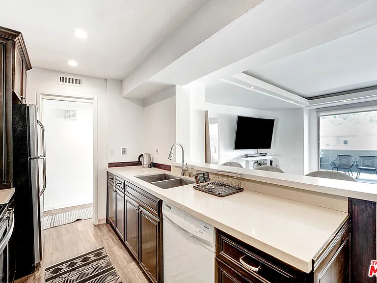 7250 Franklin Ave #503 — Photo 7