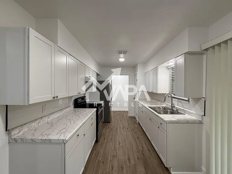 4938 Bernadine Dr — Photo 7