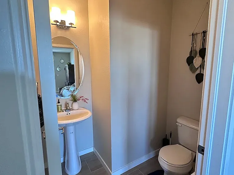 1/2 bath