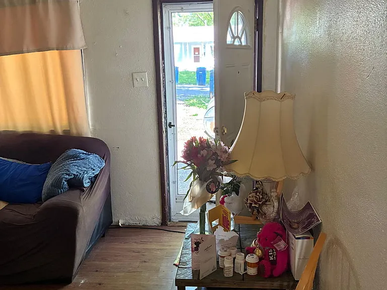 10249 Earl Dr — Photo 32