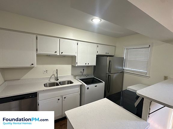 4th image of 5726 Quince Rd APT 15