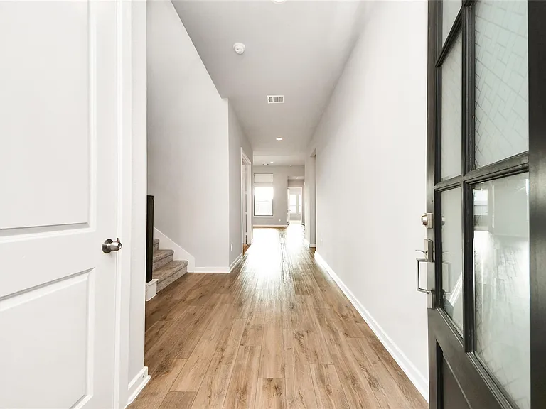 2901 Apple Rose Ln — Photo 5