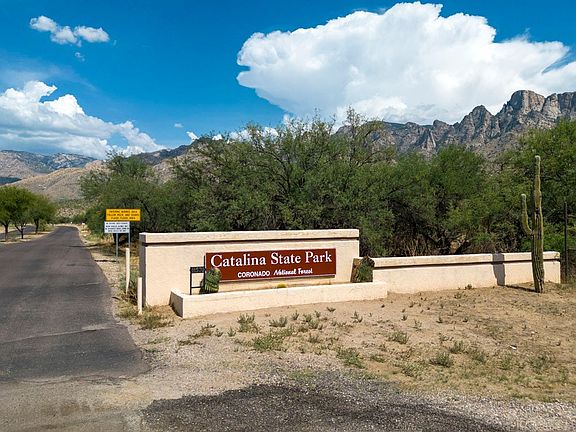 Less than 6 miles to Catalina State Park