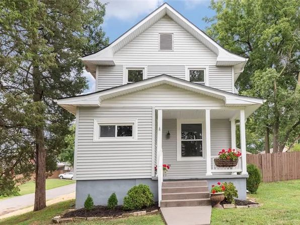 1201 Lawrence Ave, Leavenworth, KS 66048