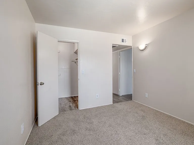 Santuario Apartments — Photo 15