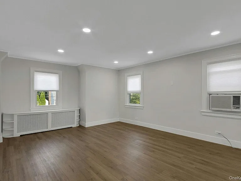 64 Lyons Rd — Photo 5