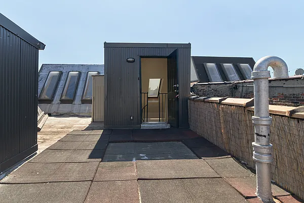 Rented by Sotheby's International Realty | media 17