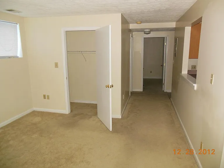 12215 Ashbury Ave — Photo 5