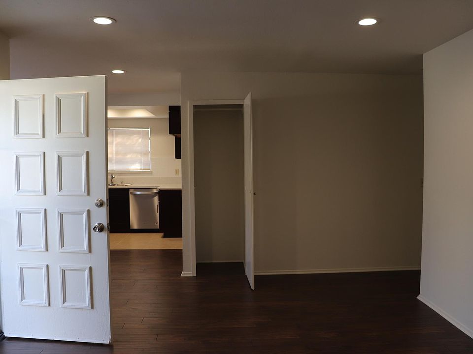 1st image of 4228 W 129th St #C