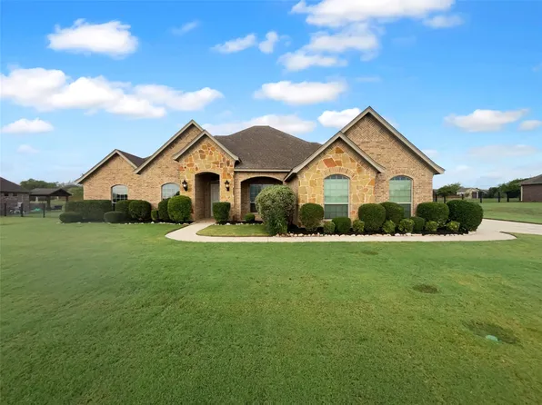 10417 Mustang Wells Dr, Fort Worth, TX 76126
