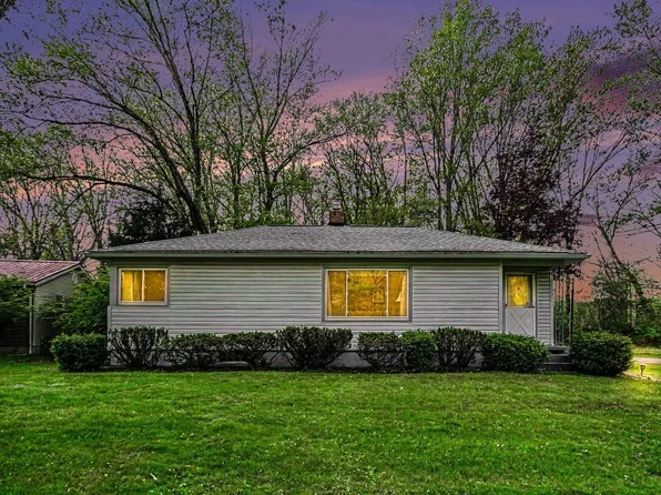 315 Marcelletti Ave, Paw Paw, MI 49079
