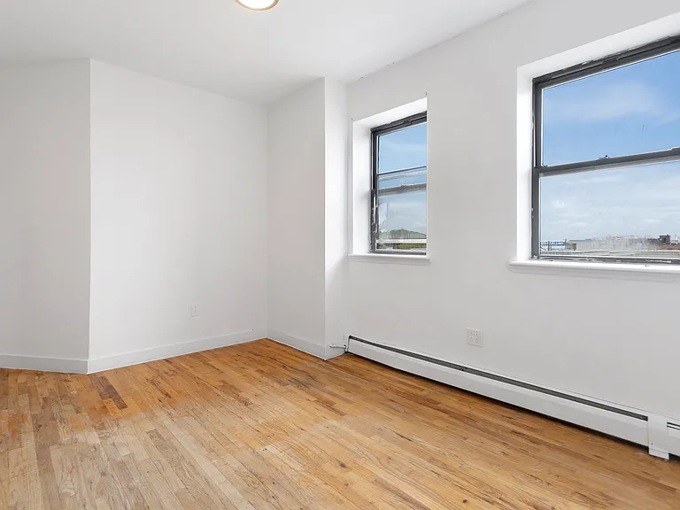2342 Atlantic Ave #5D — Photo 9