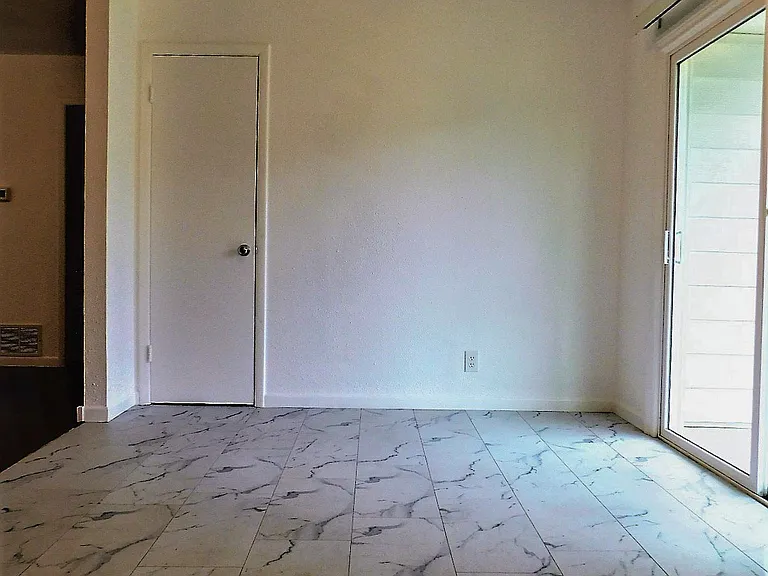 1100 Estes Dr — Photo 6