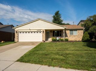 1475 Walnut Ridge Cir, Canton, MI 48187