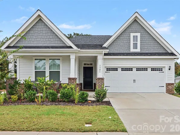 1301 Black Walnut St, Monroe, NC 28112
