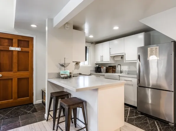 153 Lake Mary Rd, Mammoth Lakes, CA