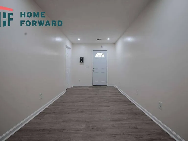 120 Burley Ave — Photo 3