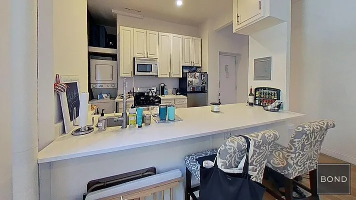 Rented by Bond New York | media 26