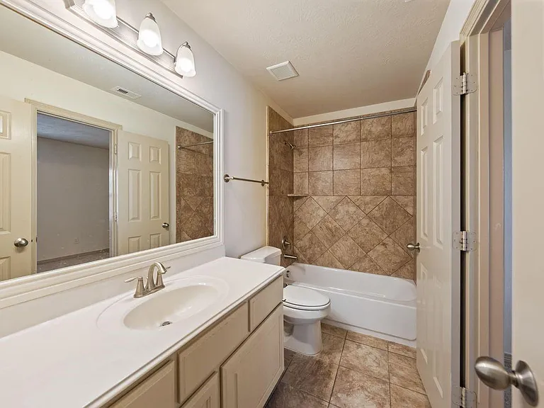 4018 Childress St — Photo 19