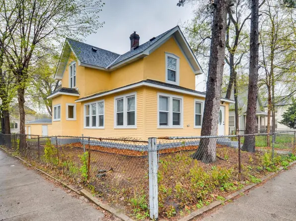 2501 13th Ave S, Minneapolis, MN 55404