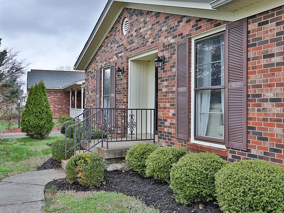 2nd image of 4437 Heatherbrook Dr