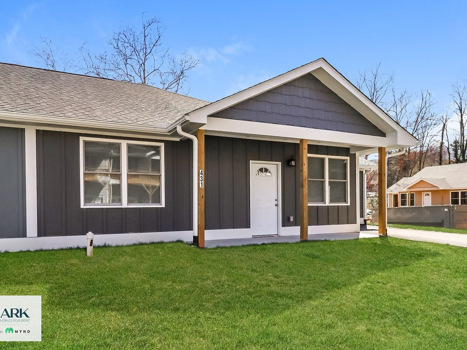 3 bed, 2.0 bath, 1080 sqft, $2,140 — Photo 4