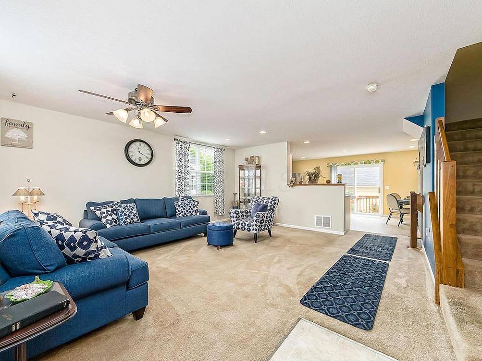 1st image of 398 Douglasfir Dr