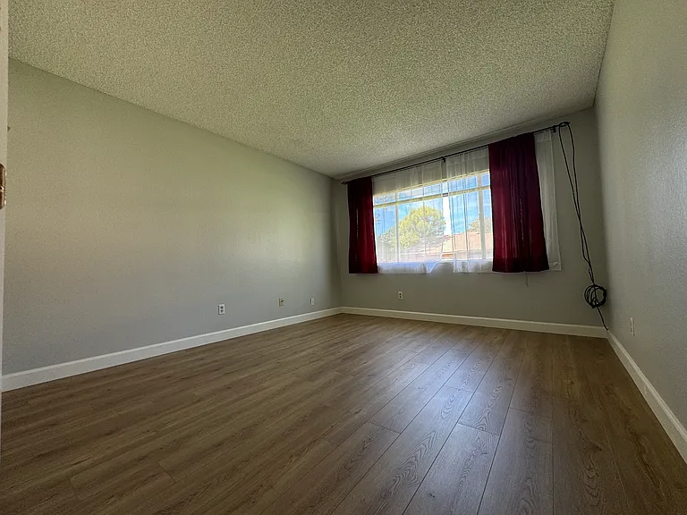 2154 Basswood Ct — Photo 19