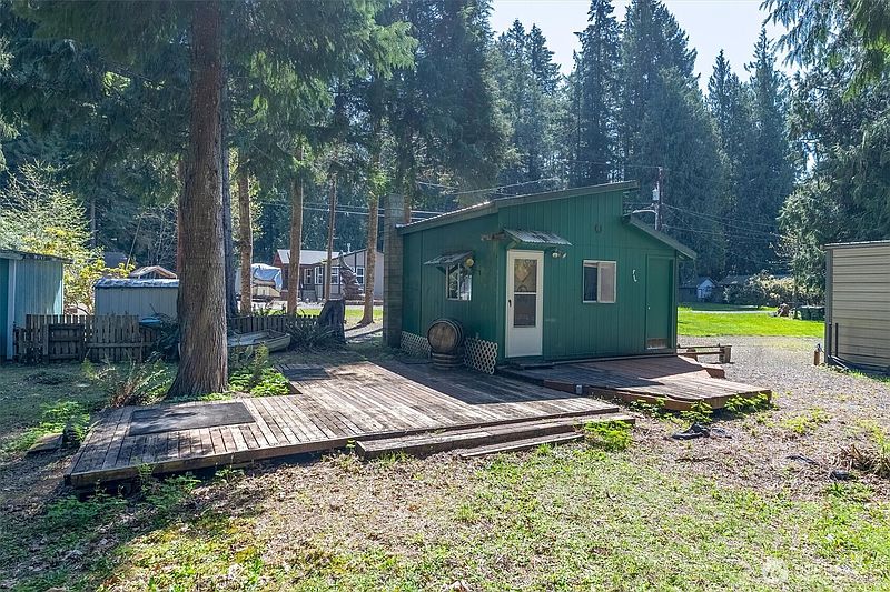 2nd image of 304 Winston Creek Rd. B10L2