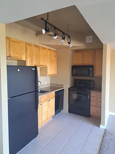 4750 N Central Ave — Photo 3