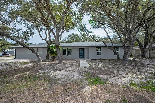 200 Winding Way Photo 1 200 Winding Way Photo 1