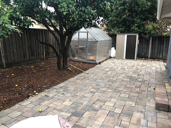 2nd image of 974 E Evelyn Ave