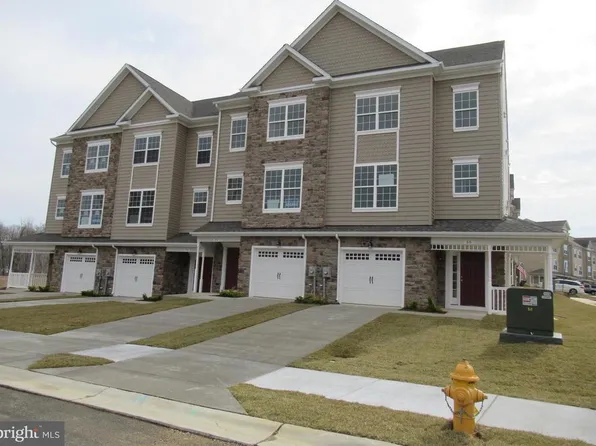 76 Clydesdale Ln, Prince Frederick, MD 20678