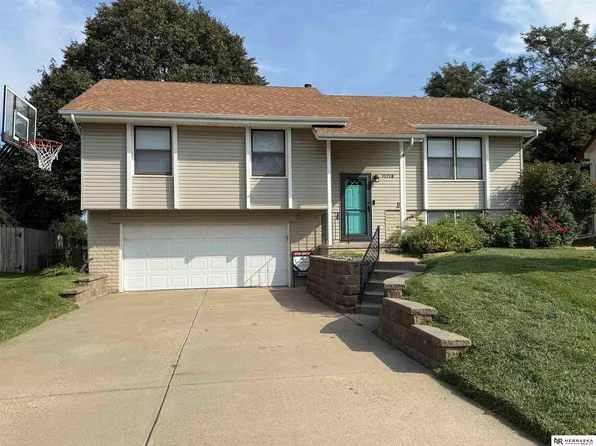 11218 Ohio St, Omaha, NE 68164