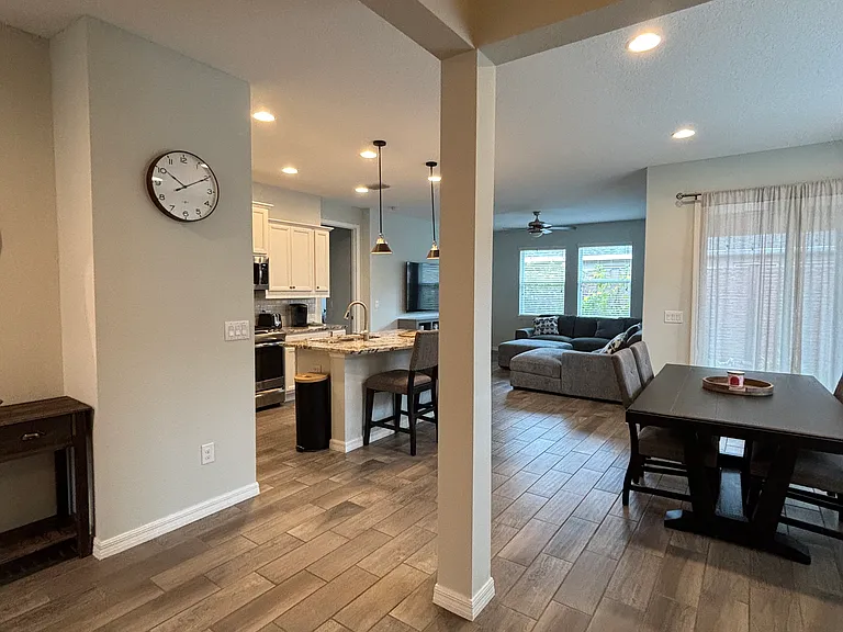 5246 NW 34th St — Photo 30