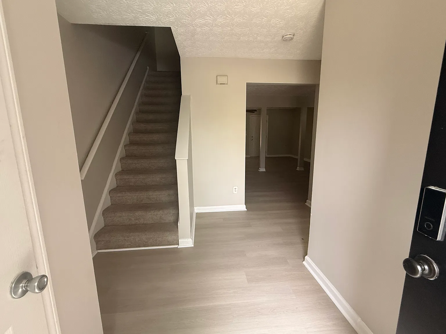 3 bed, 1560 sqft, $1,700 — Photo 3