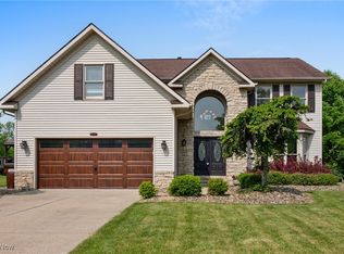 8412 Eaton Dr, Northfield, OH