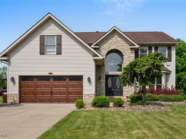 8412 Eaton Dr, Northfield, OH 44067