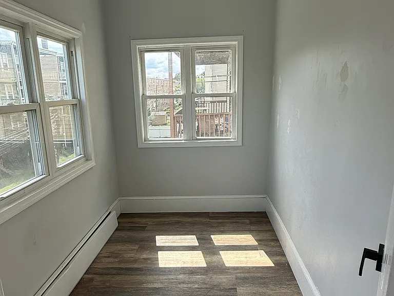 903 Saratoga St #2 — Photo 8