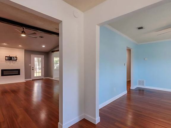 2nd image of 1387 Calcutta Dr