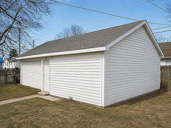 3rd image of 707 Kammer Ave