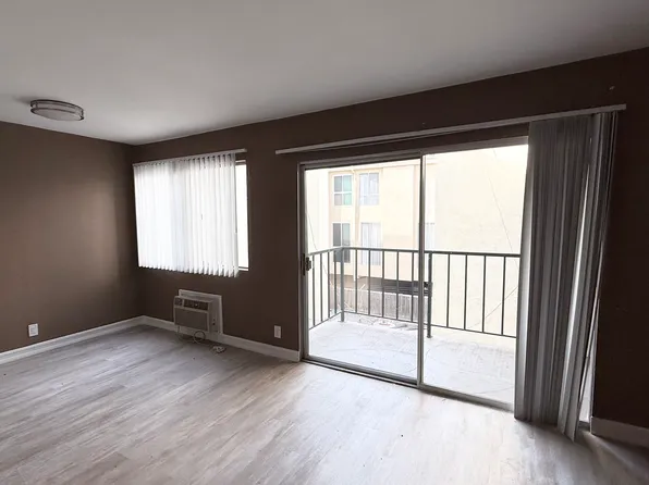 1209 N Kings Rd #209, West Hollywood, CA 90069