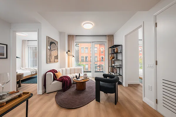 Living room, photo 2