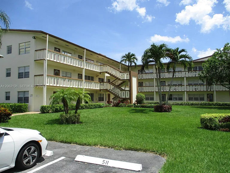 559 Mansfield N #559 — Photo 66