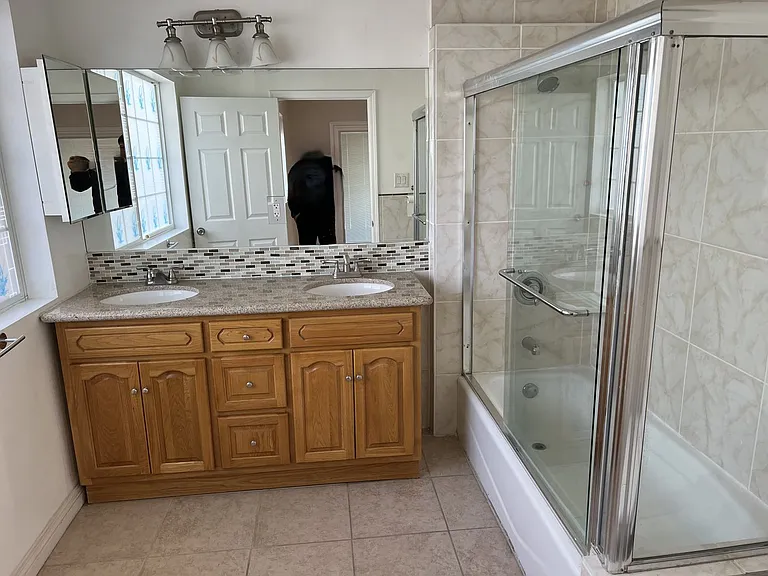 1248 S Manhattan Pl — Photo 9