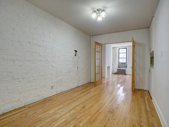 1136 1st Avenue image 1 of 5