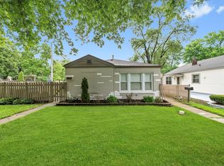 9301 Raymond Ave, Oak Lawn, IL 60453
